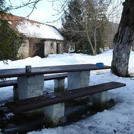 Apartmán Romanticka Chalupka S Velkou Zahradou