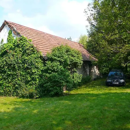 Apartman Romanticka Chalupka S Velkou Zahradou Szenice