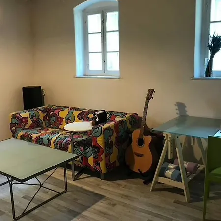 Apartman Romanticka Chalupka S Velkou Zahradou Szenice