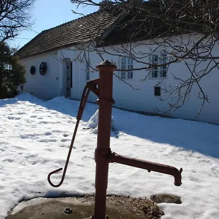 Romanticka Chalupka S Velkou Zahradou * Senica